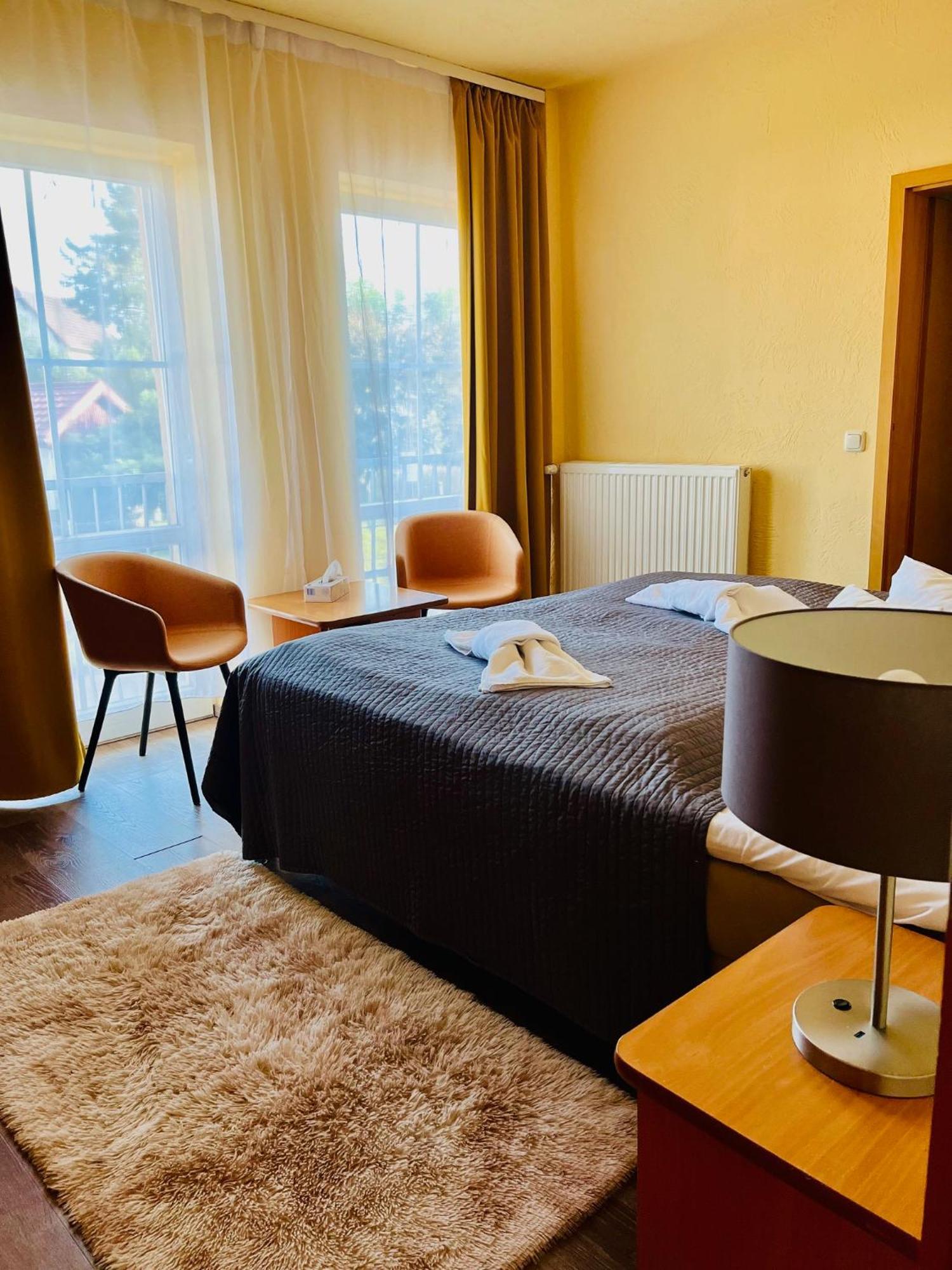 Strandhotel Vier Jahreszeiten Buckow Bagian luar foto