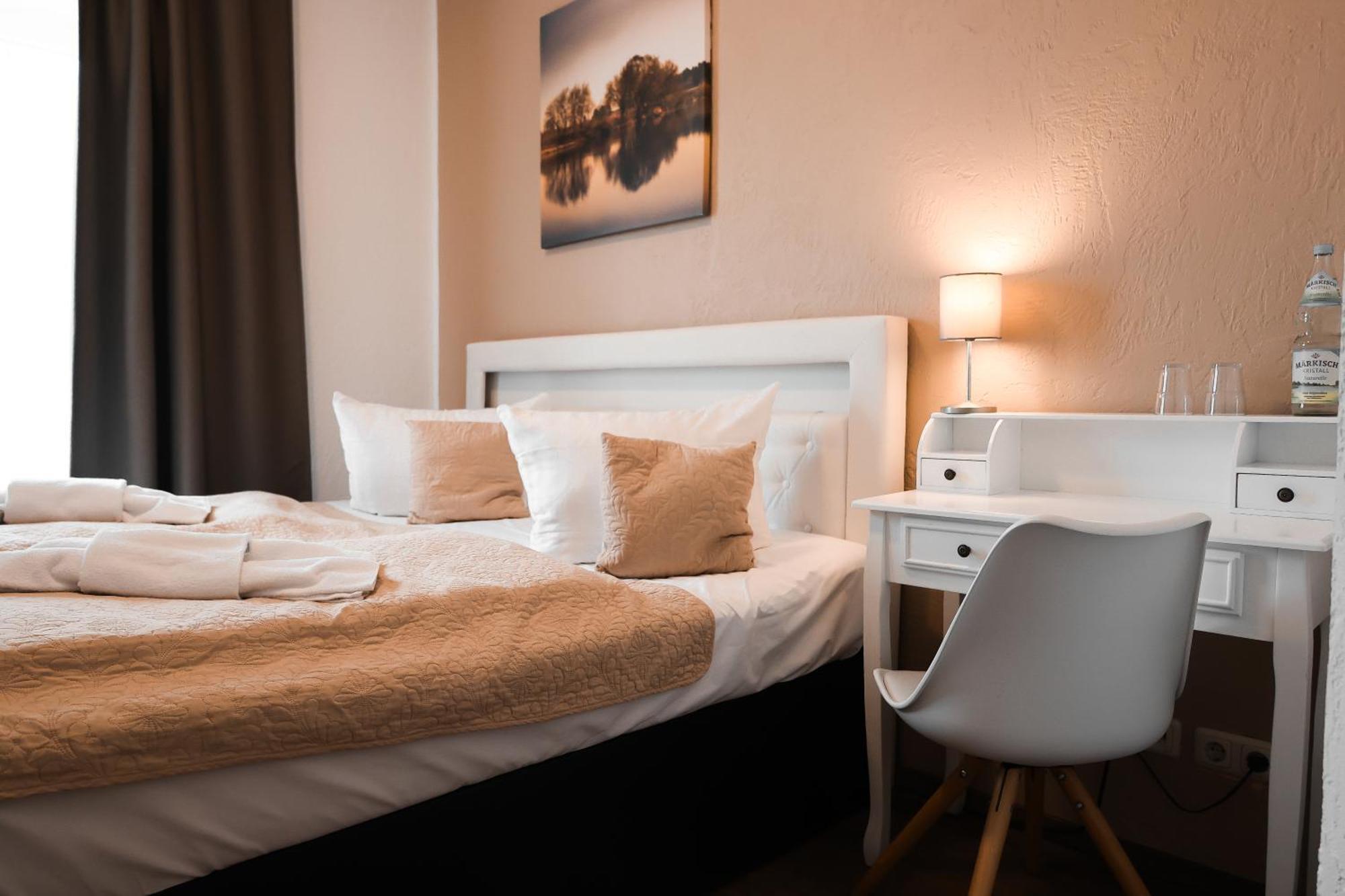 Strandhotel Vier Jahreszeiten Buckow Bagian luar foto
