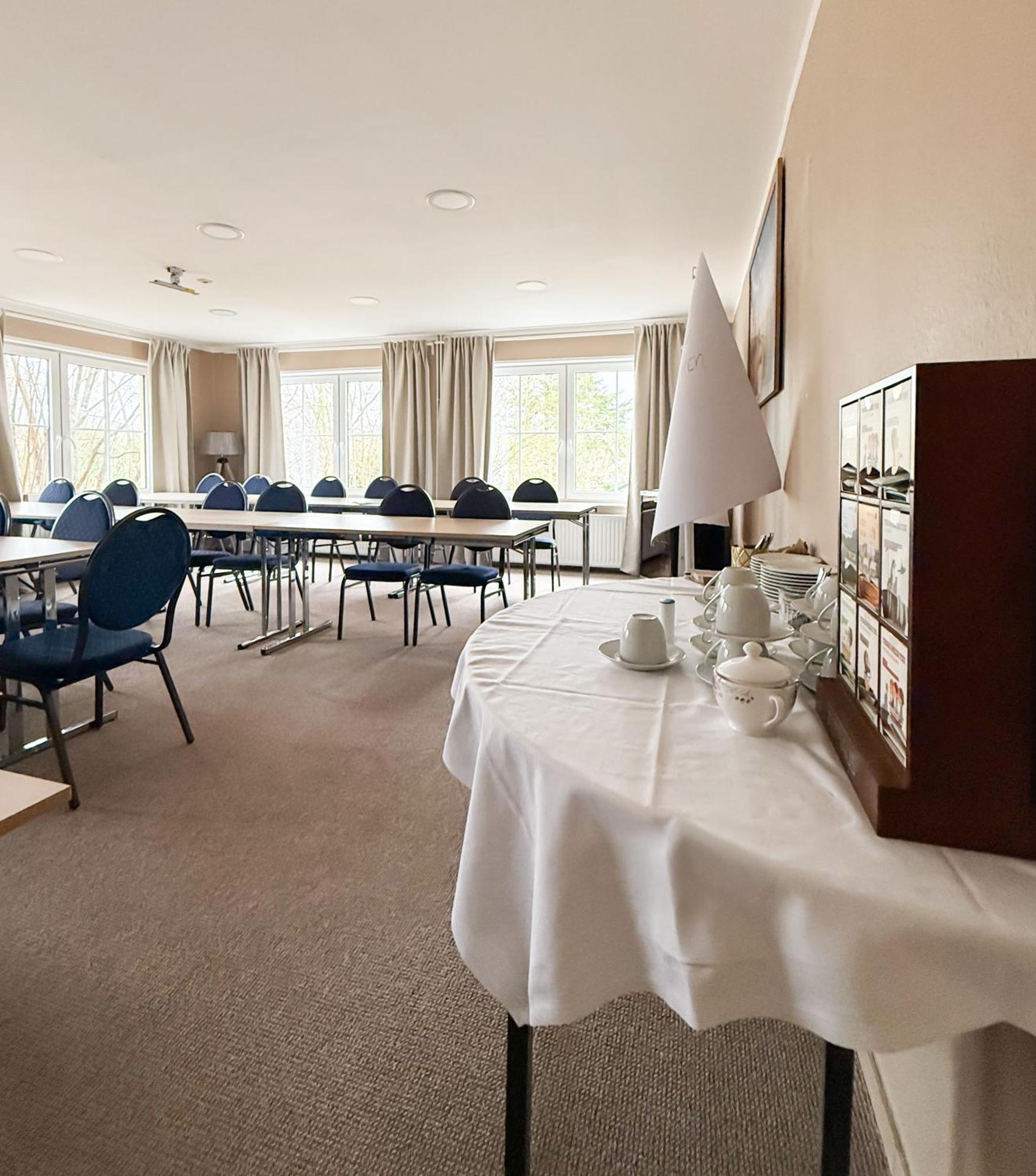 Strandhotel Vier Jahreszeiten Buckow Bagian luar foto